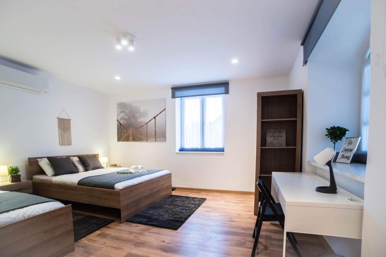 Apartamento Pintes 38 Dunaújváros Exterior foto